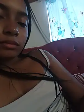 xcleila online show from June 19, 4:00 pm