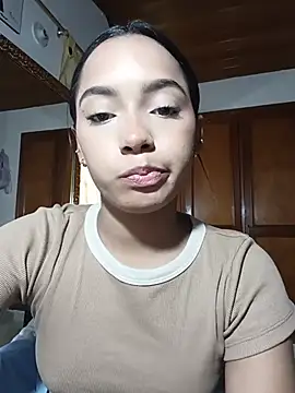 xcleila online show from July 9, 9:41 pm