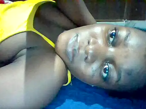 Snapshot of zainaxxxxx chatting on June 20, 9:39 pm zainaxxxxx online show from June 20, 9:39 pm