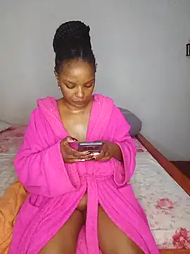 creamiequeen online show from June 28, 11:05 am