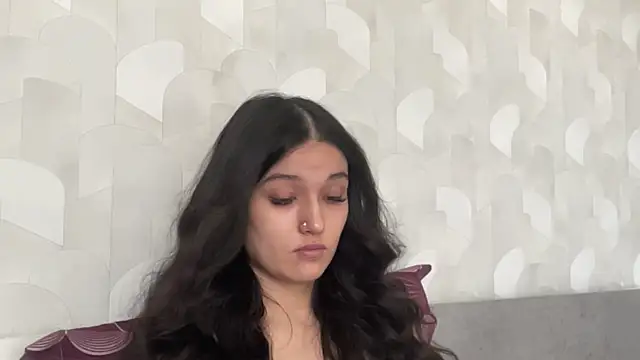 LisetteParajon online show from July 11, 5:54 am