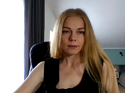 Snapshot of Tina5394 chatting on June 20, 9:01 am Tina5394 online show from June 20, 9:01 am