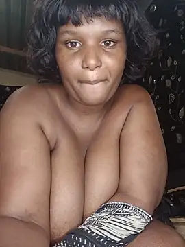 Snapshot of afrobabe18 chatting on June 29, 7:47 pm afrobabe18 online show from June 29, 7:47 pm