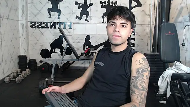 Snapshot of FedeViale chatting on July 7, 3:42 am FedeViale online show from July 7, 3:42 am