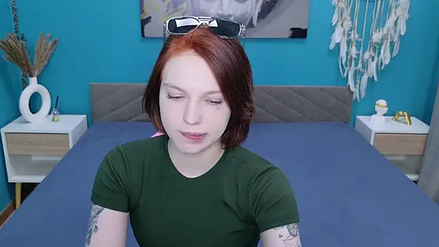 Snapshot of Nora_Finch chatting on June 15, 10:17 am Nora Finch online show from June 15, 10:17 am