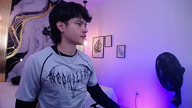 OliverMorgan66 online show from June 19, 7:28 pm