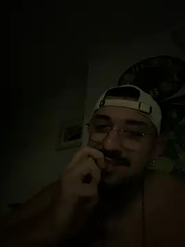 Snapshot of Secr3tDaddy chatting on May 27, 11:24 pm Secr3tDaddy online show from May 27, 11:24 pm