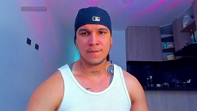 Snapshot of jacob_lautnerr chatting on July 11, 10:00 pm jacob lautnerr online show from July 11, 10:00 pm