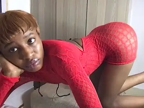 Snapshot of kiki_sexxy chatting on June 22, 3:25 am kiki sexxy online show from June 22, 3:25 am