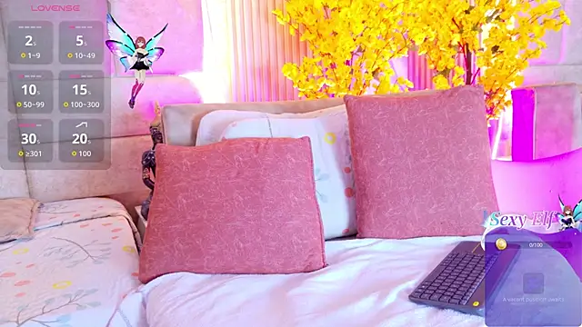 Snapshot of LalaVareela chatting on July 12, 7:38 pm LalaVareela online show from July 12, 7:38 pm