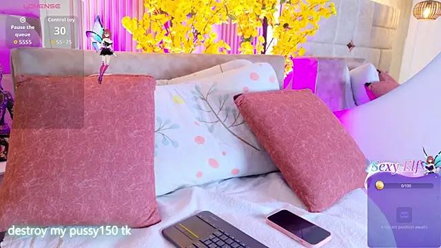Snapshot of LalaVareela chatting on July 13, 7:27 pm LalaVareela online show from July 13, 7:27 pm