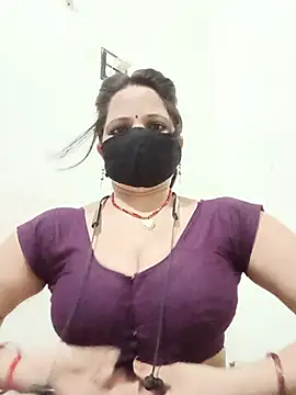 Snapshot of Karishma_bhabi3 chatting on June 23, 4:49 pm Karishma bhabi3 online show from June 23, 4:49 pm