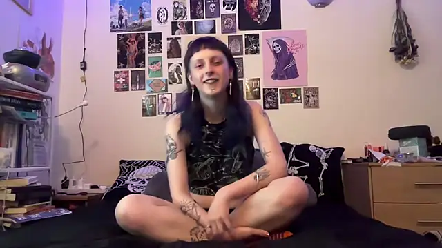 batzy666 online show from May 29, 12:25 pm