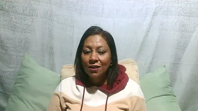 Snapshot of IndianSexyMilf69 chatting on July 7, 5:10 am IndianSexyMilf69 online show from July 7, 5:10 am