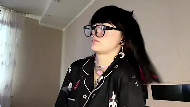 HolyCute online show from June 7, 2:21 pm