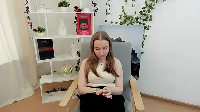 Snapshot of ElanaSpink chatting on May 31, 8:43 am ElanaSpink online show from May 31, 8:43 am