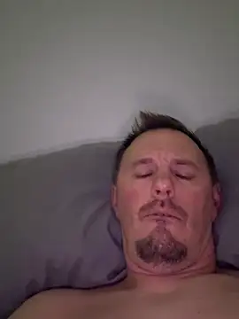 Snapshot of Hardpaul85 chatting on June 26, 6:23 pm Hardpaul85 online show from June 26, 6:23 pm