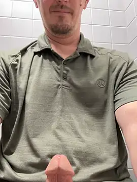 Snapshot of Hardpaul85 chatting on July 1, 5:45 pm Hardpaul85 online show from July 1, 5:45 pm