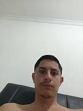 Snapshot of wickedboy_twin1 chatting on June 24, 12:09 am wickedboy twin1 online show from June 24, 12:09 am