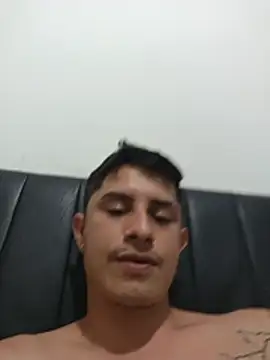 Snapshot of wickedboy_twin1 chatting on July 18, 1:43 am wickedboy twin1 online show from July 18, 1:43 am