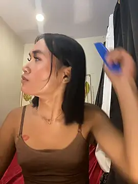 bigcock janine online show from June 25, 5:34 am