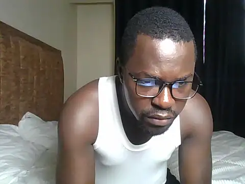 Snapshot of Horny_Hellen chatting on June 5, 10:32 am Horny Hellen online show from June 5, 10:32 am