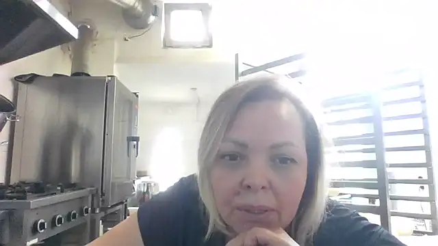 BellaaKiss online show from May 30, 2:14 pm