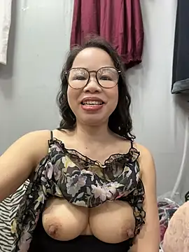Snapshot of honghong_mother chatting on June 27, 12:22 pm honghong mother online show from June 27, 12:22 pm