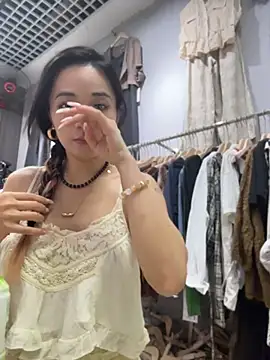 Snapshot of honghong_mother chatting on July 6, 12:13 pm honghong mother online show from July 6, 12:13 pm