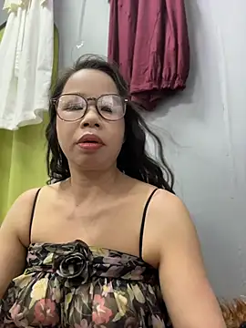 Snapshot of honghong_mother chatting on July 13, 12:46 am honghong mother online show from July 13, 12:46 am