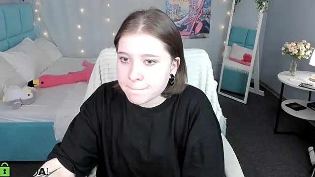 Snapshot of Kylie-Voss chatting on June 14, 3:08 am Kylie-Voss online show from June 14, 3:08 am