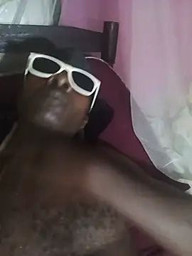 sexy guy254 online show from June 4, 8:15 pm
