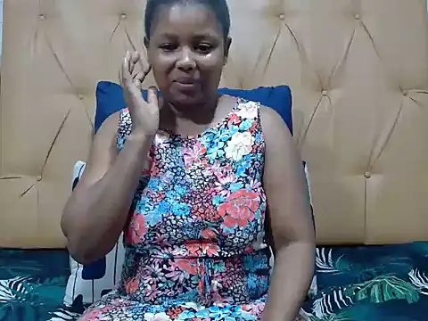 Snapshot of Mellowkittyyellow chatting on June 27, 1:50 pm Mellowkittyyellow online show from June 27, 1:50 pm