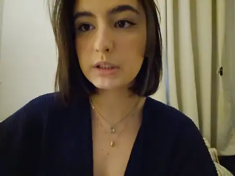 Snapshot of Juh_castro chatting on June 17, 6:53 pm Juh castro online show from June 17, 6:53 pm
