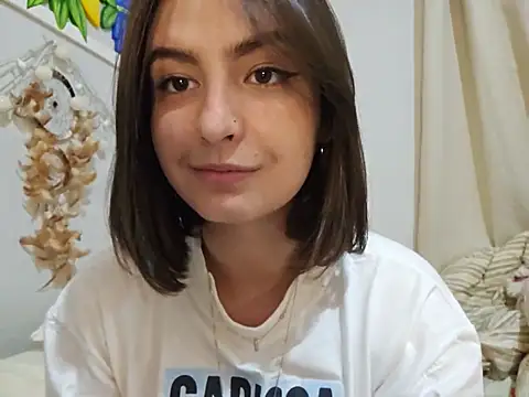 Snapshot of Juh_castro chatting on July 4, 5:52 pm Juh castro online show from July 4, 5:52 pm