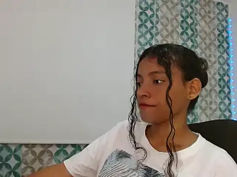 Snapshot of Isabellacarson chatting on June 17, 5:58 pm Isabellacarson online show from June 17, 5:58 pm