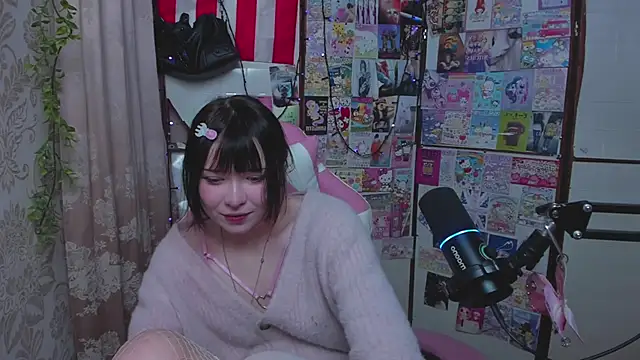 honeycelestia online show from June 4, 5:30 pm