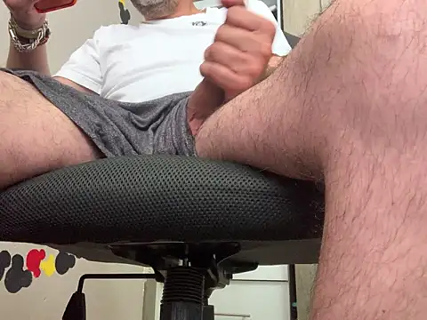 Snapshot of sexwolf16 chatting on June 7, 4:22 pm sexwolf16 online show from June 7, 4:22 pm