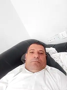 Snapshot of m098m098 chatting on June 4, 9:26 am m098m098 online show from June 4, 9:26 am
