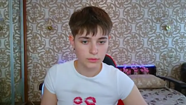 EmyHills online show from July 23, 2:37 pm