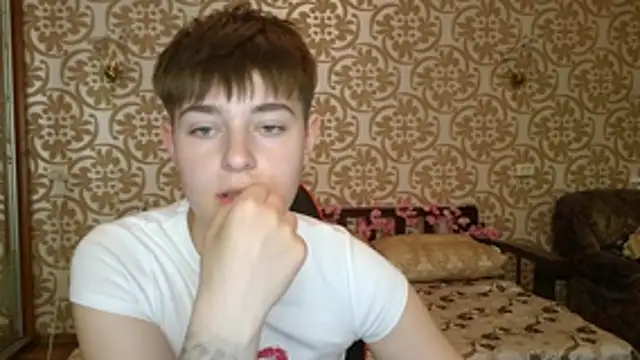 EmyHills online show from July 25, 6:16 pm