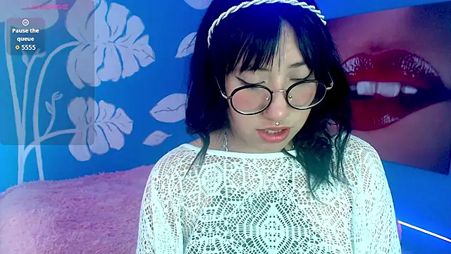 eli doll online show from July 15, 11:26 am