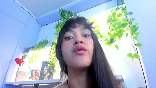 Snapshot of amberhanks chatting on June 3, 2:33 pm amberhanks online show from June 3, 2:33 pm