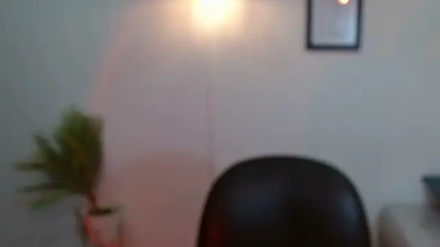 Snapshot of Tiffany_Bu chatting on July 2, 2:23 pm Tiffany Bu online show from July 2, 2:23 pm