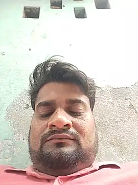 Snapshot of mature_boy_patna chatting on June 29, 3:13 am mature boy patna online show from June 29, 3:13 am