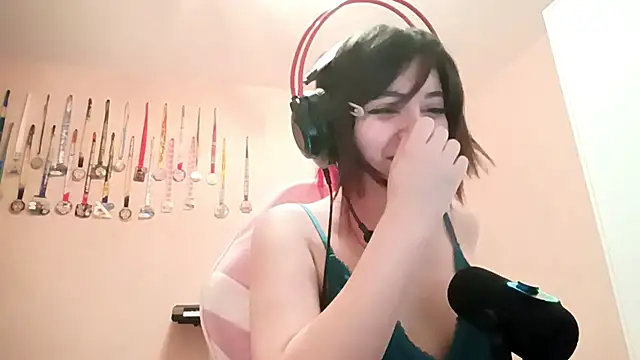 bunnyhoneylovehands online show from June 29, 9:37 pm
