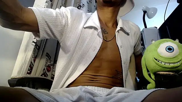 Snapshot of Brendt_Hotx chatting on July 15, 11:10 pm Brendt Hotx online show from July 15, 11:10 pm