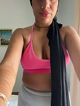 nadiabnssd online show from July 17, 10:55 am