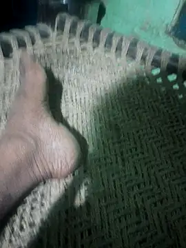 Snapshot of desiwife123coupl chatting on July 19, 5:27 pm desiwife123coupl online show from July 19, 5:27 pm