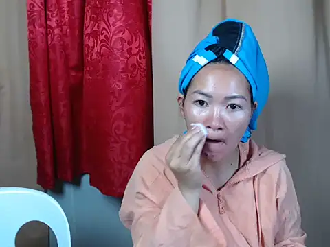 Snapshot of urpretty_hotmama chatting on July 16, 6:08 am urpretty hotmama online show from July 16, 6:08 am